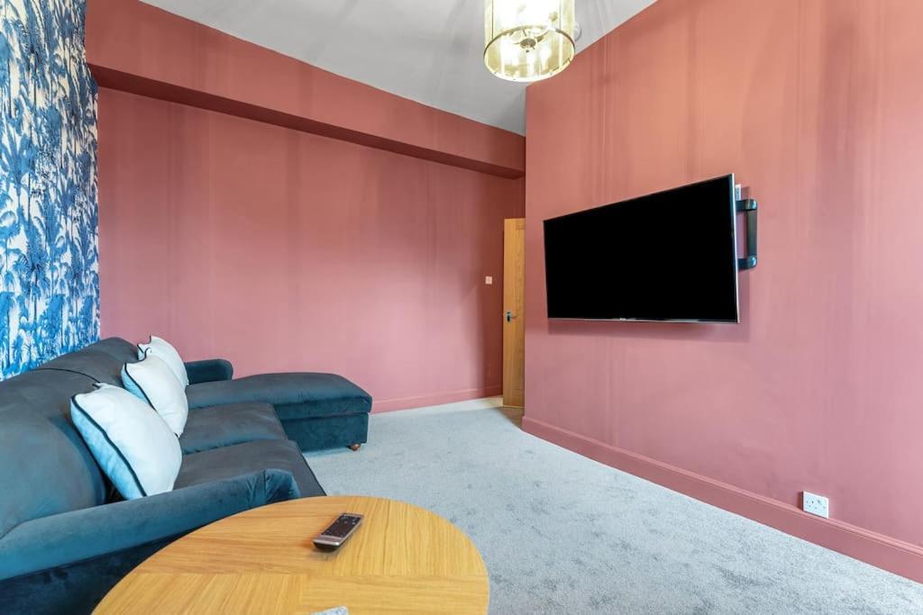 Boutique Modern Royal Mile Apartment Sleeps 4 Edinburgh Exterior foto